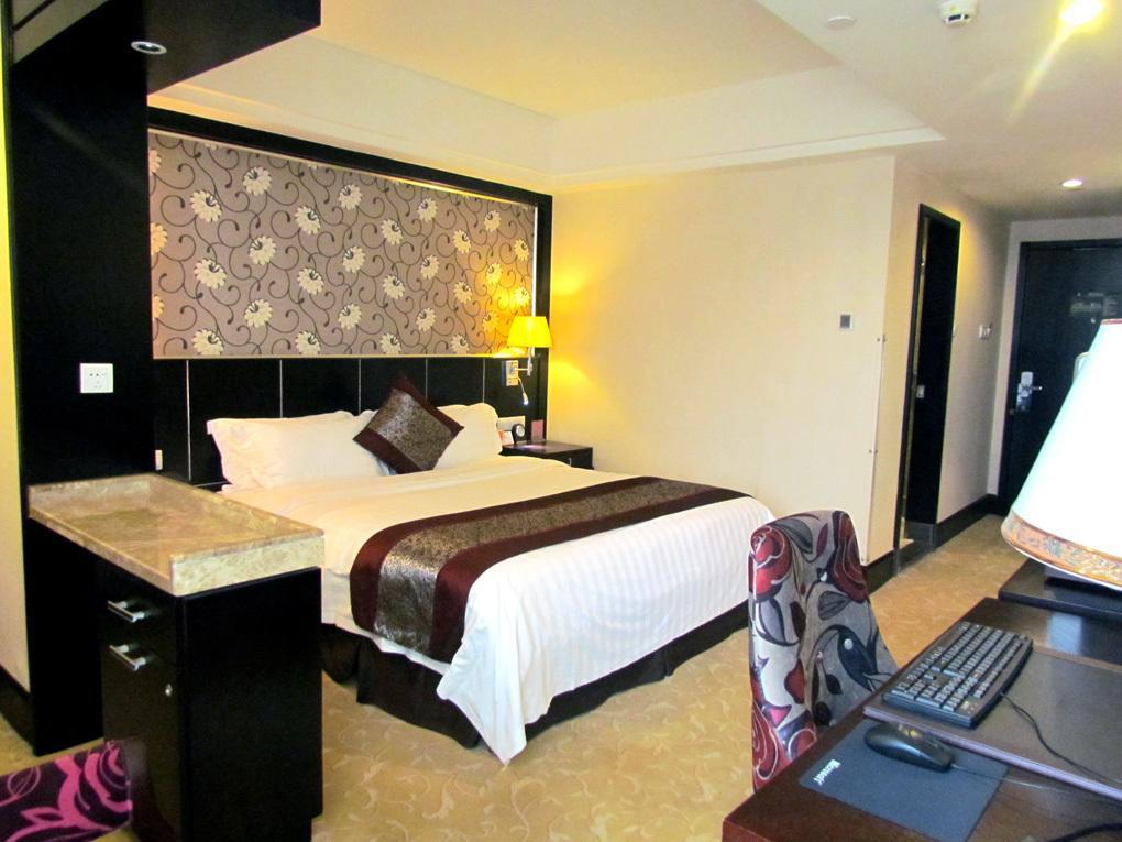 Zhaorui International Hotel Wuhan Extérieur photo
