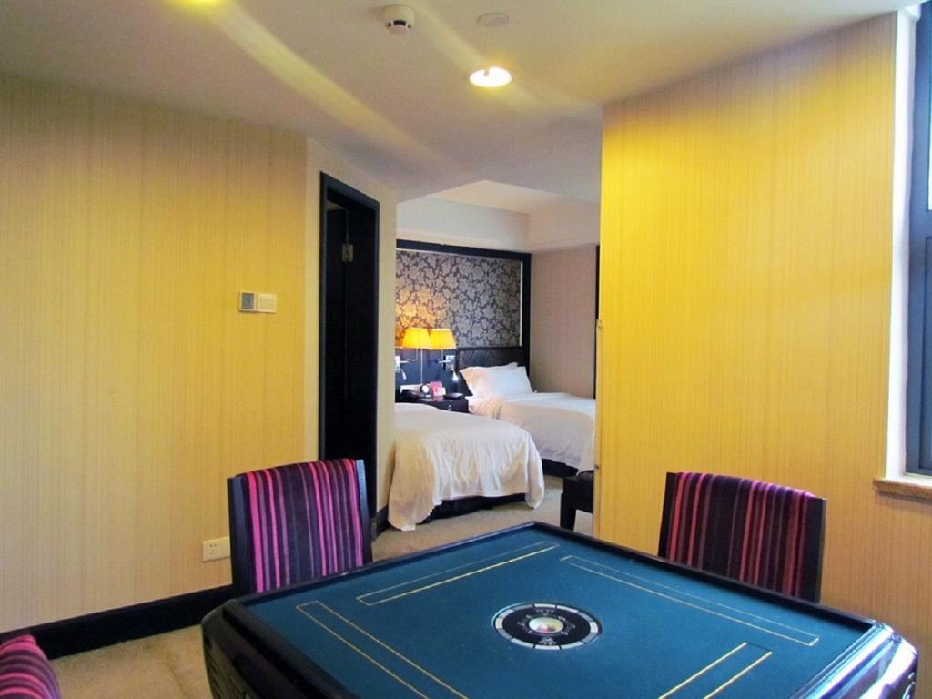 Zhaorui International Hotel Wuhan Extérieur photo